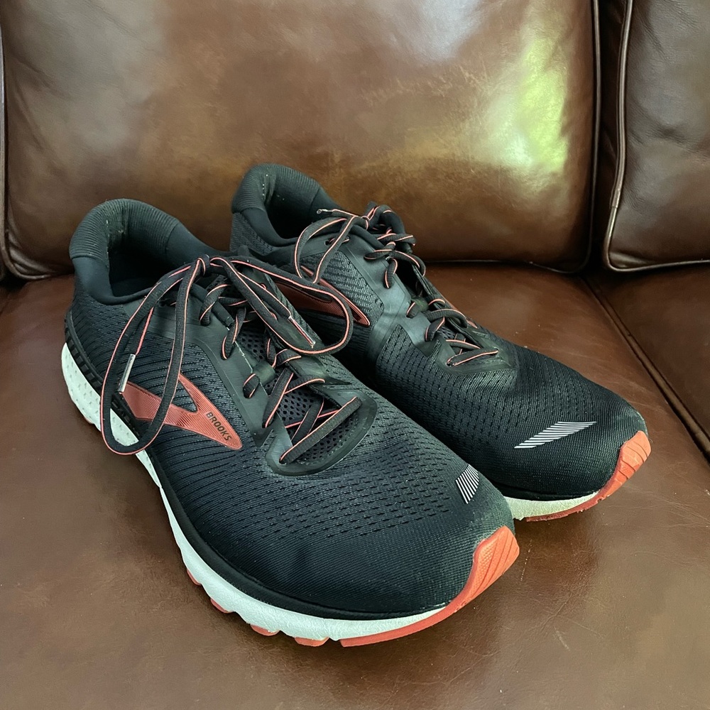 Brooks Adrenaline GTS XX 20 Size 14